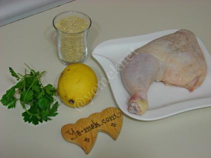 Arpa Şehriyeli Tavuk Çorbası