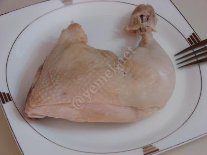 Arpa Şehriyeli Tavuk Çorbası