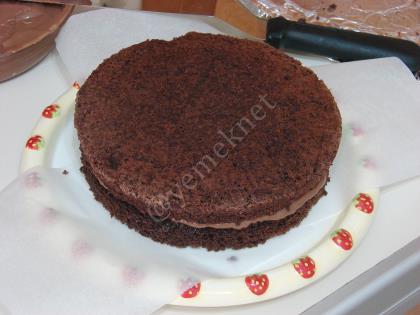 Çikolatalı Yaş Pasta