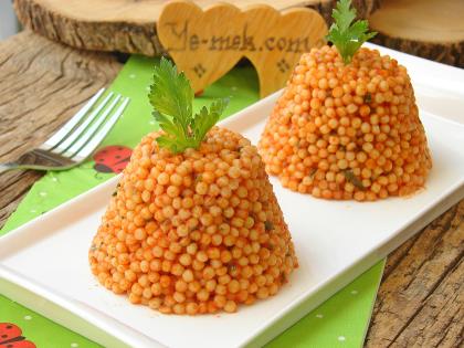 Domatesli Kuskus Pilavı