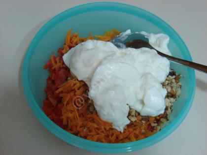 Közlenmiş Kırmızı Biberli Havuçlu Tarator