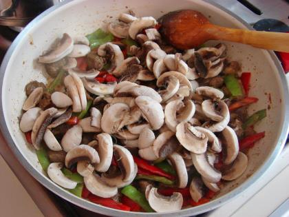 Biberli Mantarlı Et Sote