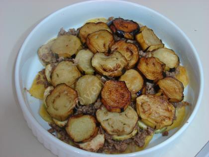 Fırında Beşamel Soslu Kıymalı Sebzeli Oturtma