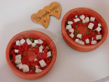 Fırında Domatesli Yumurta