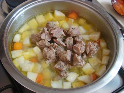 Etli Terbiyeli Kereviz Yemeği