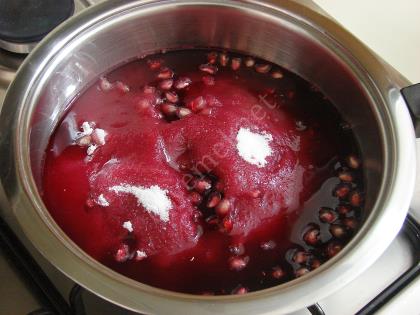 Ev Yapımı Nar Reçeli