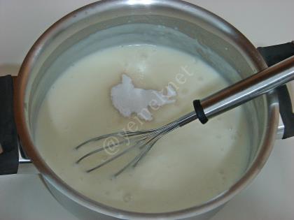 Karamel Soslu Muhallebi