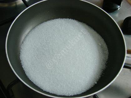 Karamel Soslu Muhallebi