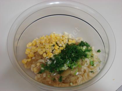 Közlenmiş Patlıcanlı Makarna Salatası