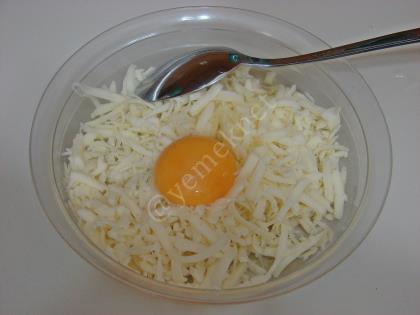 Kahvaltılık Yumurtalı Peynirli Ekmek Dilimleri