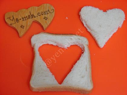 Ekmek İçinde Yumurta