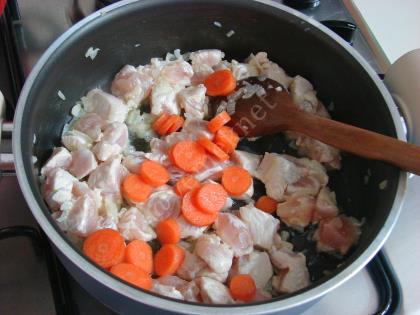 Bezelyeli Mantarlı Tavuk Sote