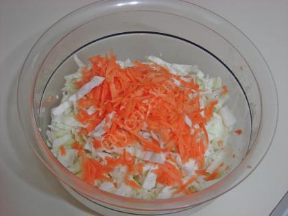 Cevizli Beyaz Lahana Salatası