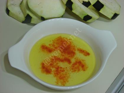 Fırında Patlıcanlı Tavuk İncik