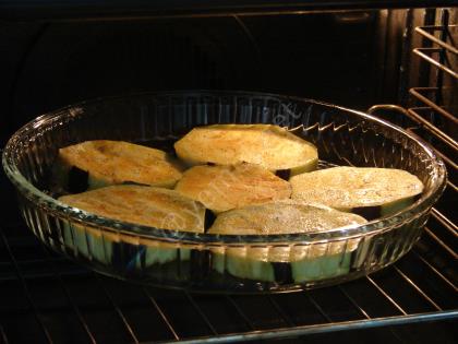 Fırında Patlıcanlı Tavuk İncik