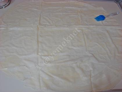 Hazır Yufkadan Pileli Börek