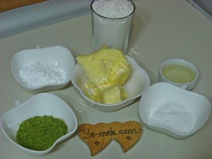 Tereyağlı Fıstıklı Un Kurabiyesi