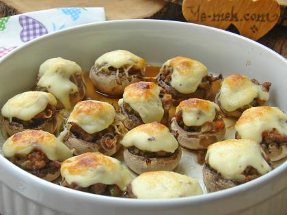 Fırında Kıymalı Mantar Dolması