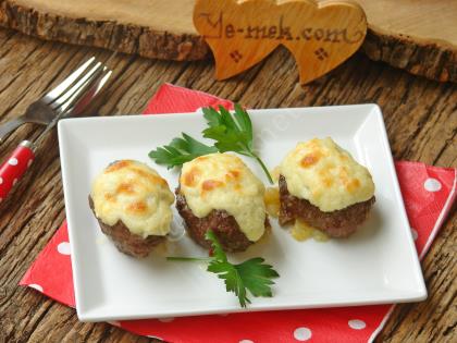 Fırında Kremalı Patates Püreli Köfte