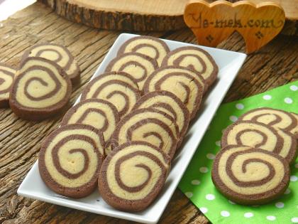 İki Renkli Spiral Kurabiye
