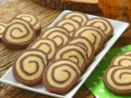 İki Renkli Spiral Kurabiye