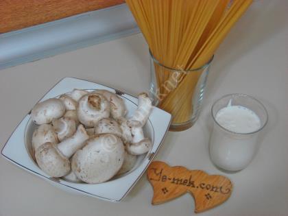 Mantar Soslu Makarna