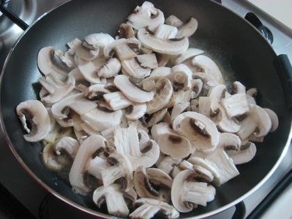 Mantar Soslu Makarna