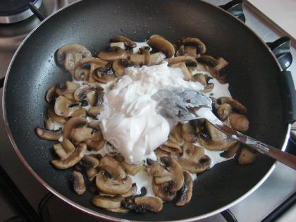 Mantar Soslu Makarna