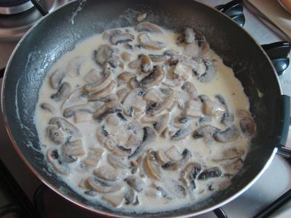 Mantar Soslu Makarna