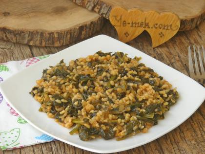 Bulgurlu Ispanak Yemeği