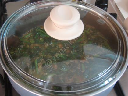 Bulgurlu Ispanak Yemeği