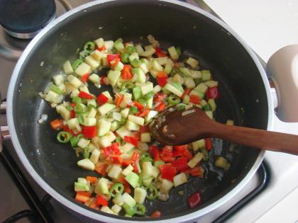 Sebzeli Tavuk Sote Tarifi Nasil Yapilir Resimli Yemek Tarifleri Sebzeli Tavuk Sote Tarifi Nasil Yapilir Resimli Yemek Tarifleri