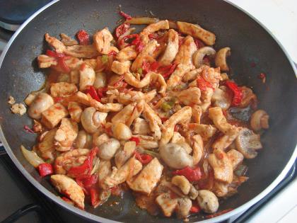 Acılı Mantarlı Tavuk Sote