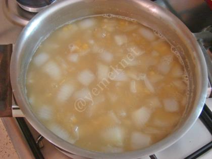 Lokanta Usulü Ezogelin Çorbası