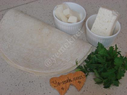 Tavada Lavaş Böreği