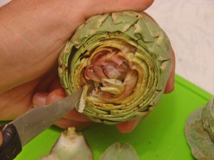 Yapraklı Taze Enginar Dolması