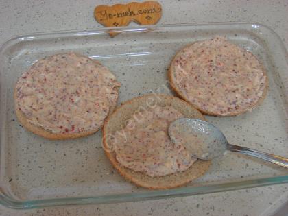 Acılı Ekmek Dilimleri