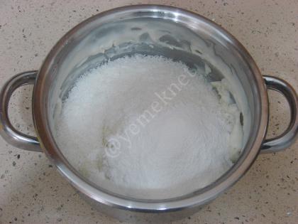 Kadayıflı Muhallebi Topları