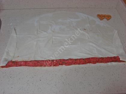 Yufkalı Şiş Köfte