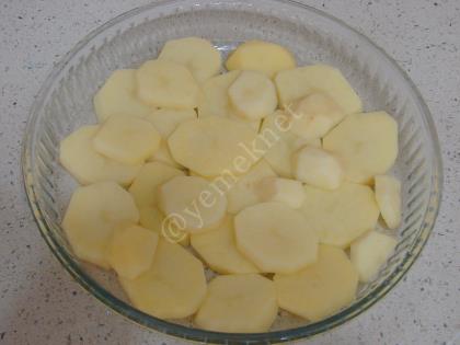 Fırında Kıymalı Patates Yemeği