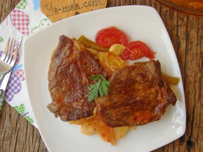 Fırında Salçalı Et Yemeği
