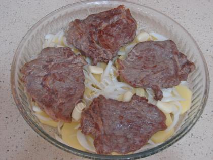 Fırında Salçalı Et Yemeği