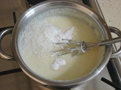 İki Renkli İrmik Tatlısı