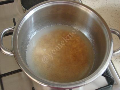 Köz Patlıcanlı Tavuk Salatası