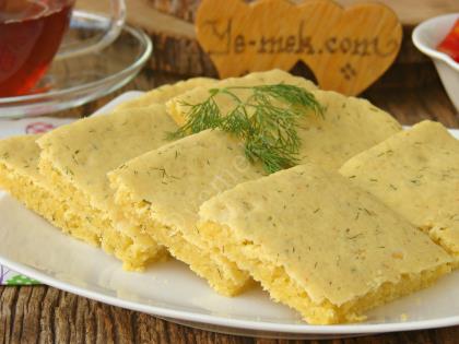 Peynirli Dereotlu Mısır Ekmeği