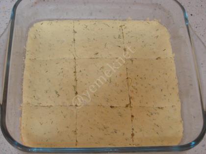 Peynirli Dereotlu Mısır Ekmeği