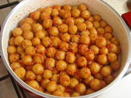 Yoğurtlu Semizotu Yatağında Bulgur Köftesi