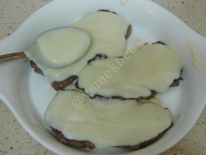 Beşamel Soslu Biftek