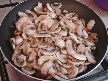 Köfteli Mantar Yemeği