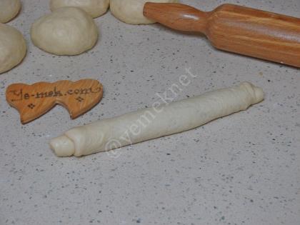 Tahinli Rulo Çörek